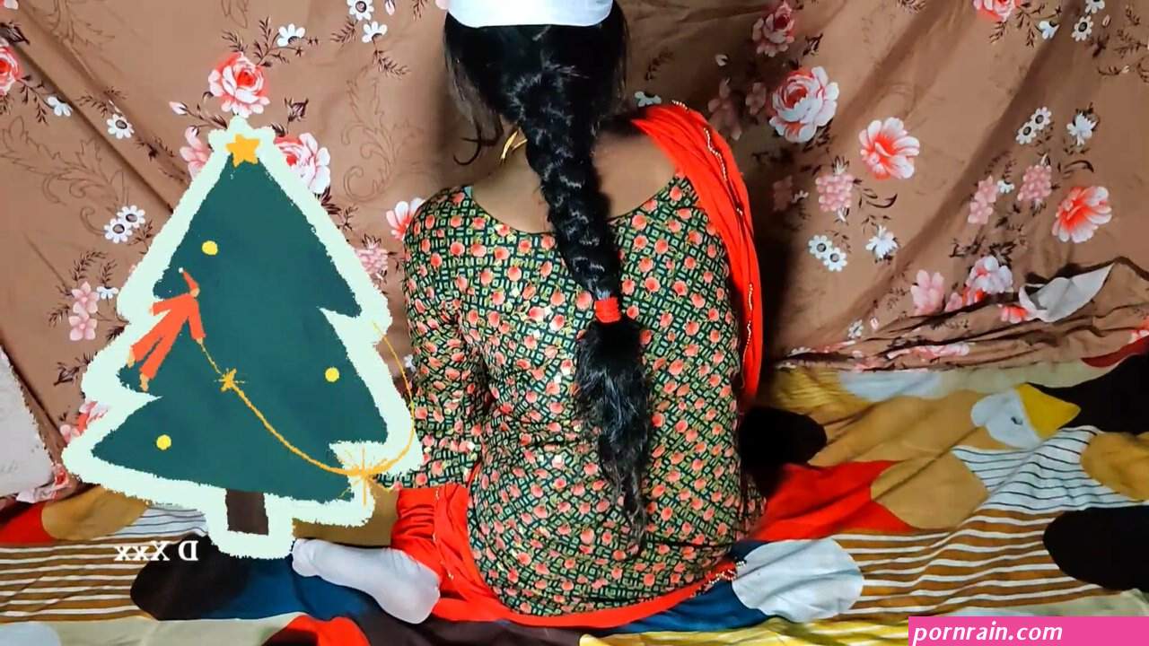Desi Indian bhabhi first time in salwar suit gets sucked from fat land