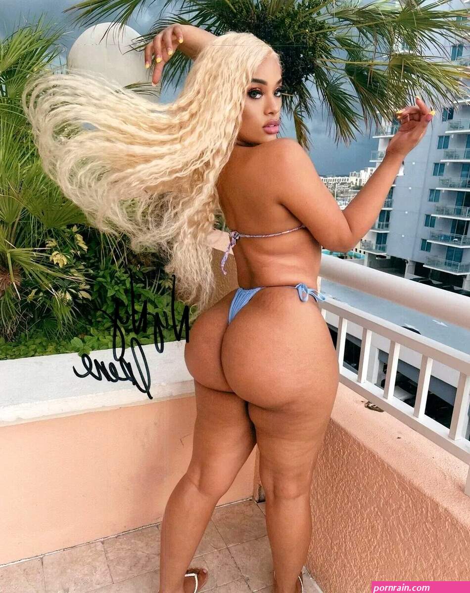 NYNY IRENE 8 X 10 GLOSSY PHOTO REPRINT
