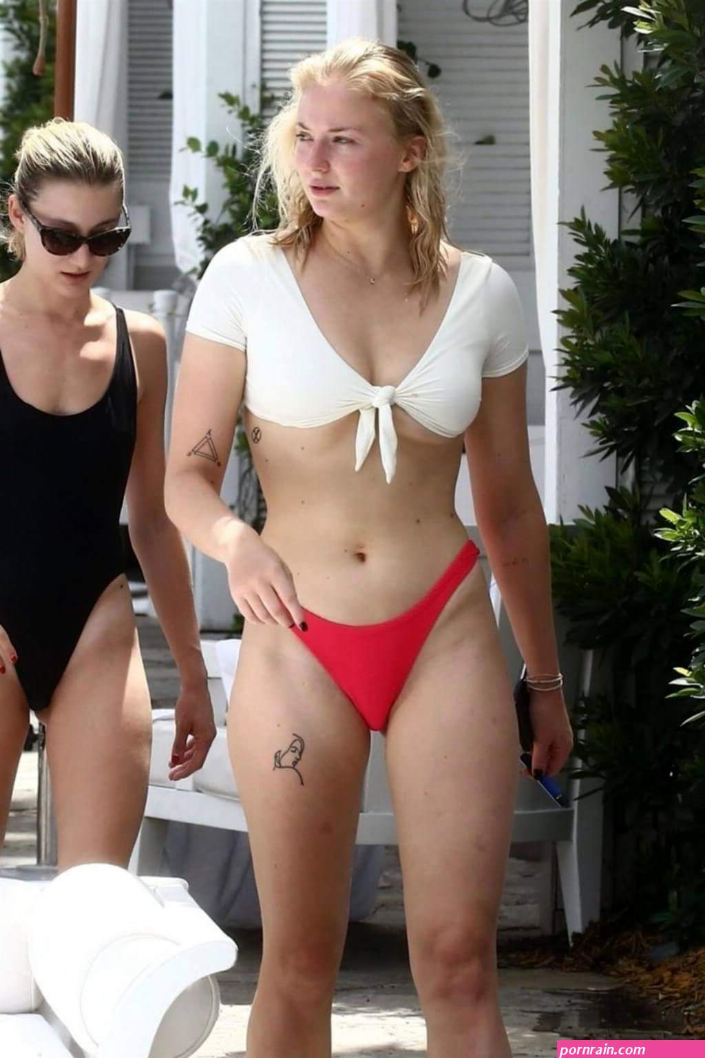 Top 50: Sophie Turner Nude Pussy Sexy Tits Pictures 2023