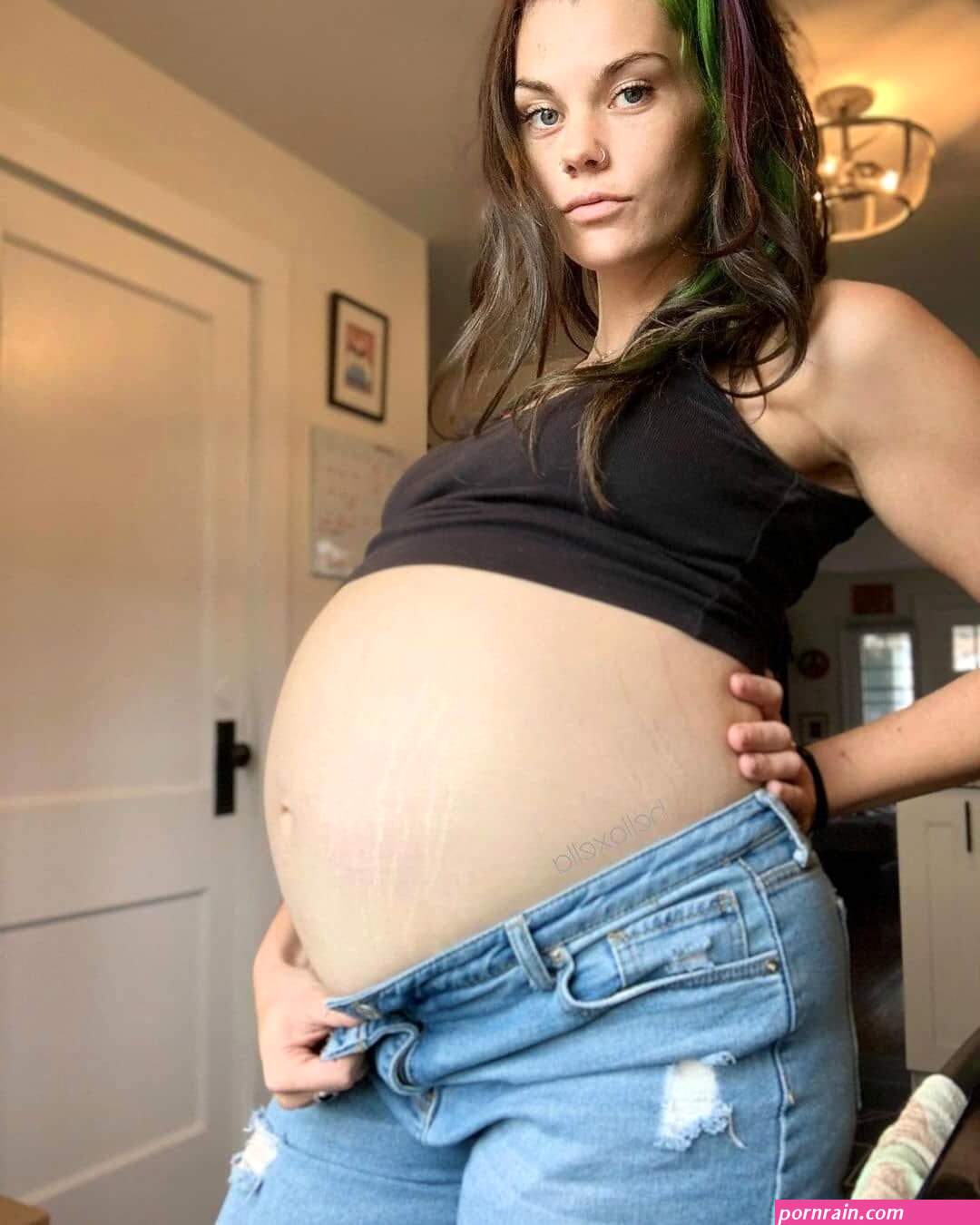 Helloxella belly stuffing