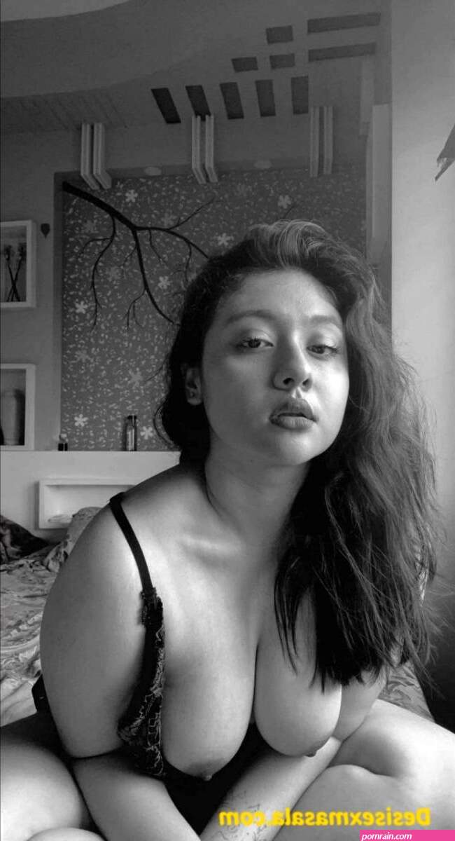 Indian gf showing