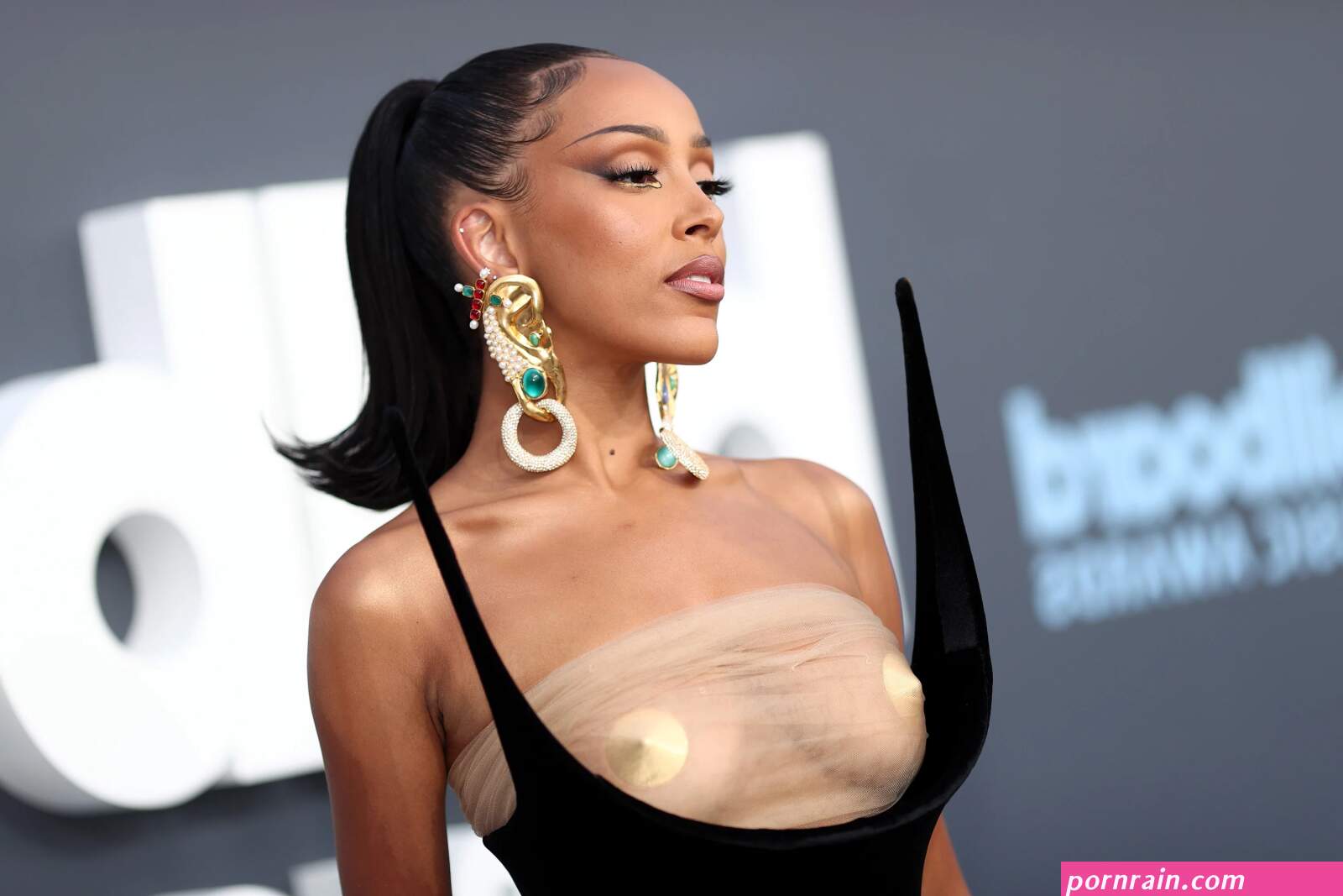 Who Is Doja Cat?