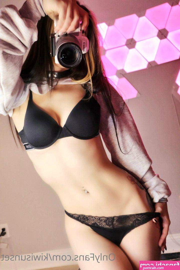 Kiwi Sunset Snapchat kiwisunset kiwiisunset kiwisunset leaked nude from OnlyFansPatreon
