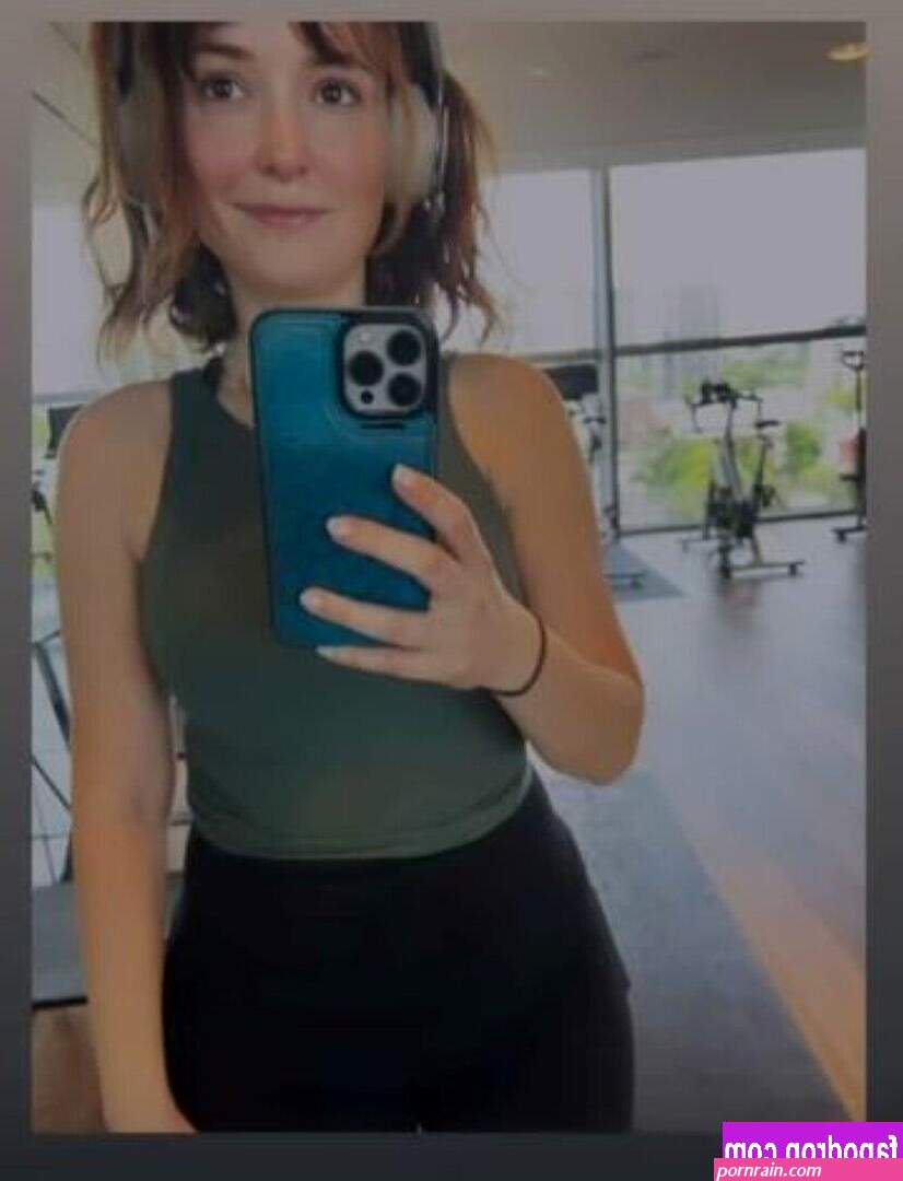 Milana Vayntrub ATT Girl mintmilana leaked nude photo from OnlyFans and Patreon 0121