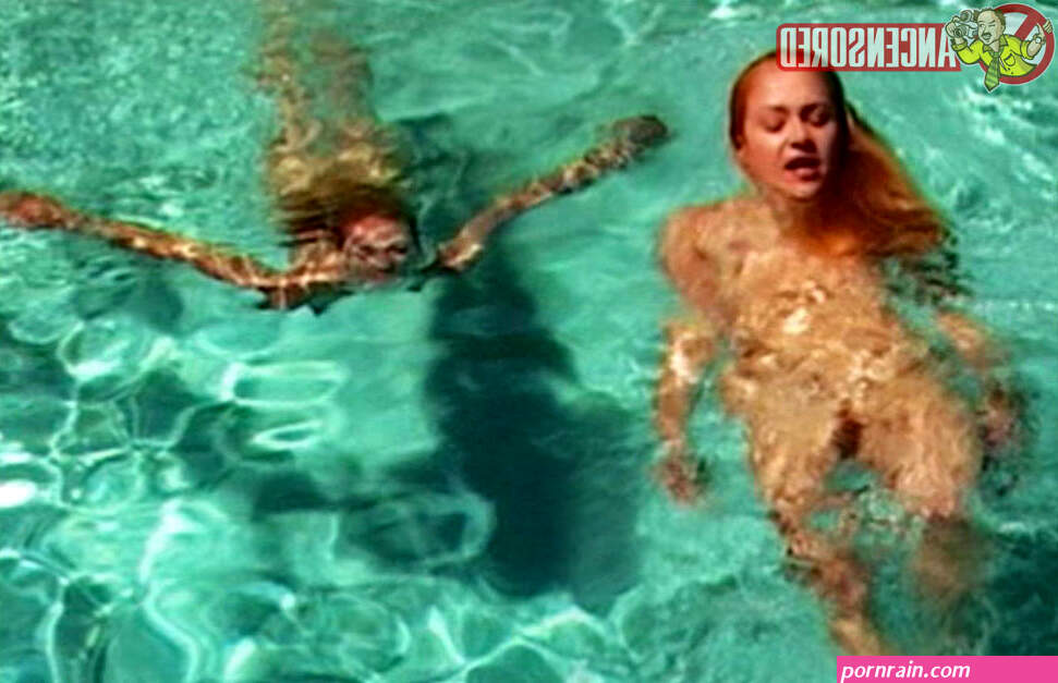 Portia de Rossi nude pics page