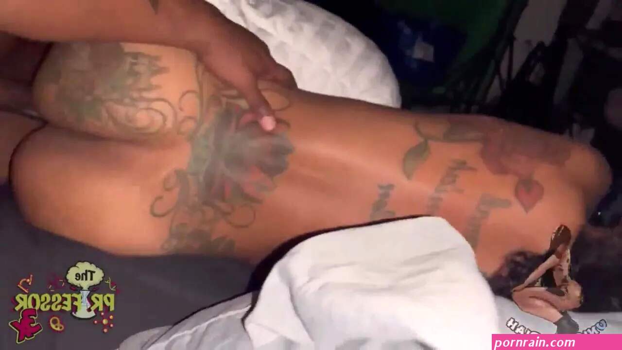 Free Morning Creampie Unicorn Riah X The Professor 3x Porn Video