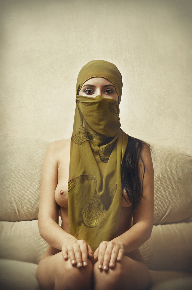 Sexy Artistic Nude Muslim Hijab Girl Revealing Tit