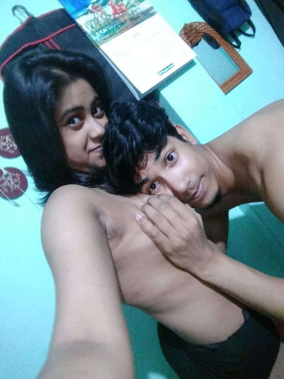cute-girl-leaked-pics-01-1