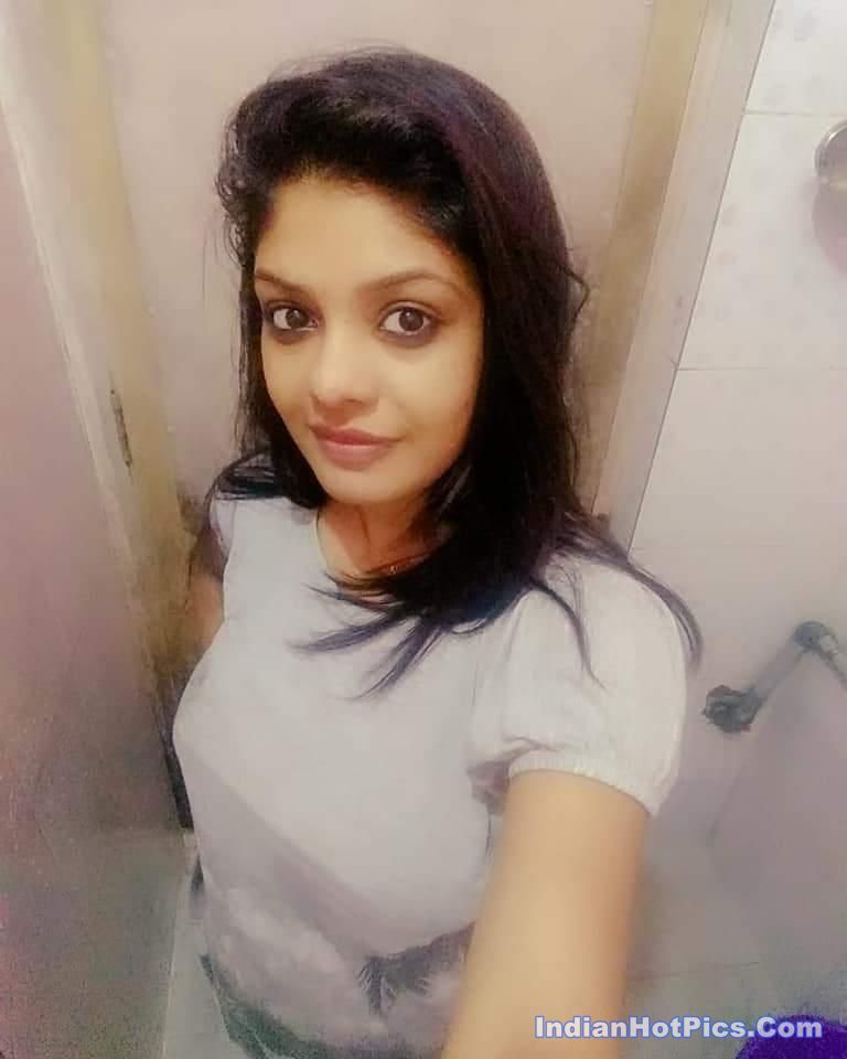 Sexy Aur Khubsoorat Kerala Girl Ke Nude Photos