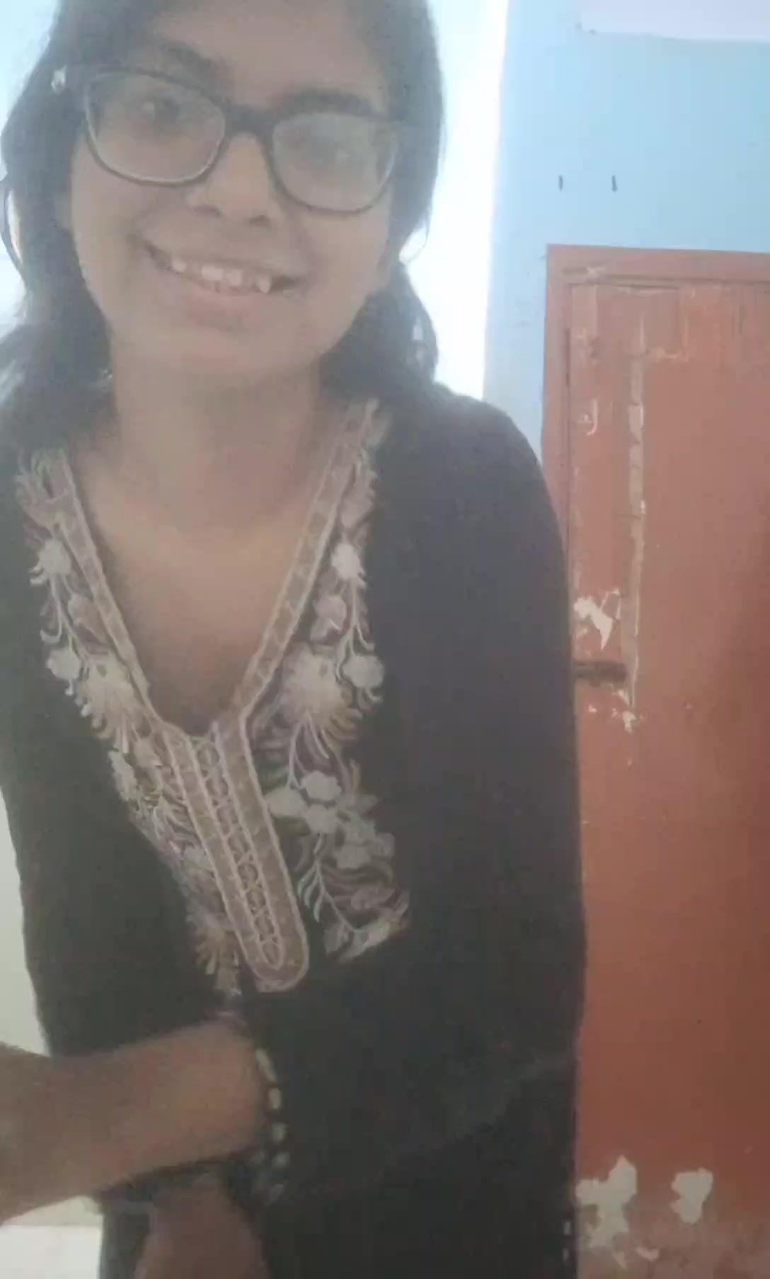 small boobs Pakistani girl nude MMS selfie