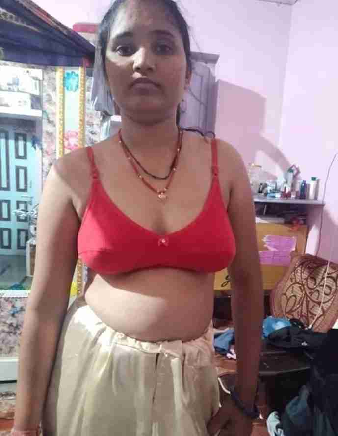 Nude Indian village bhabhi sex teasing pics