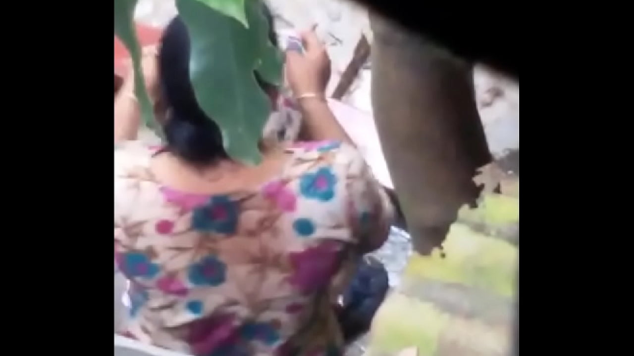 big ass aunty change dress