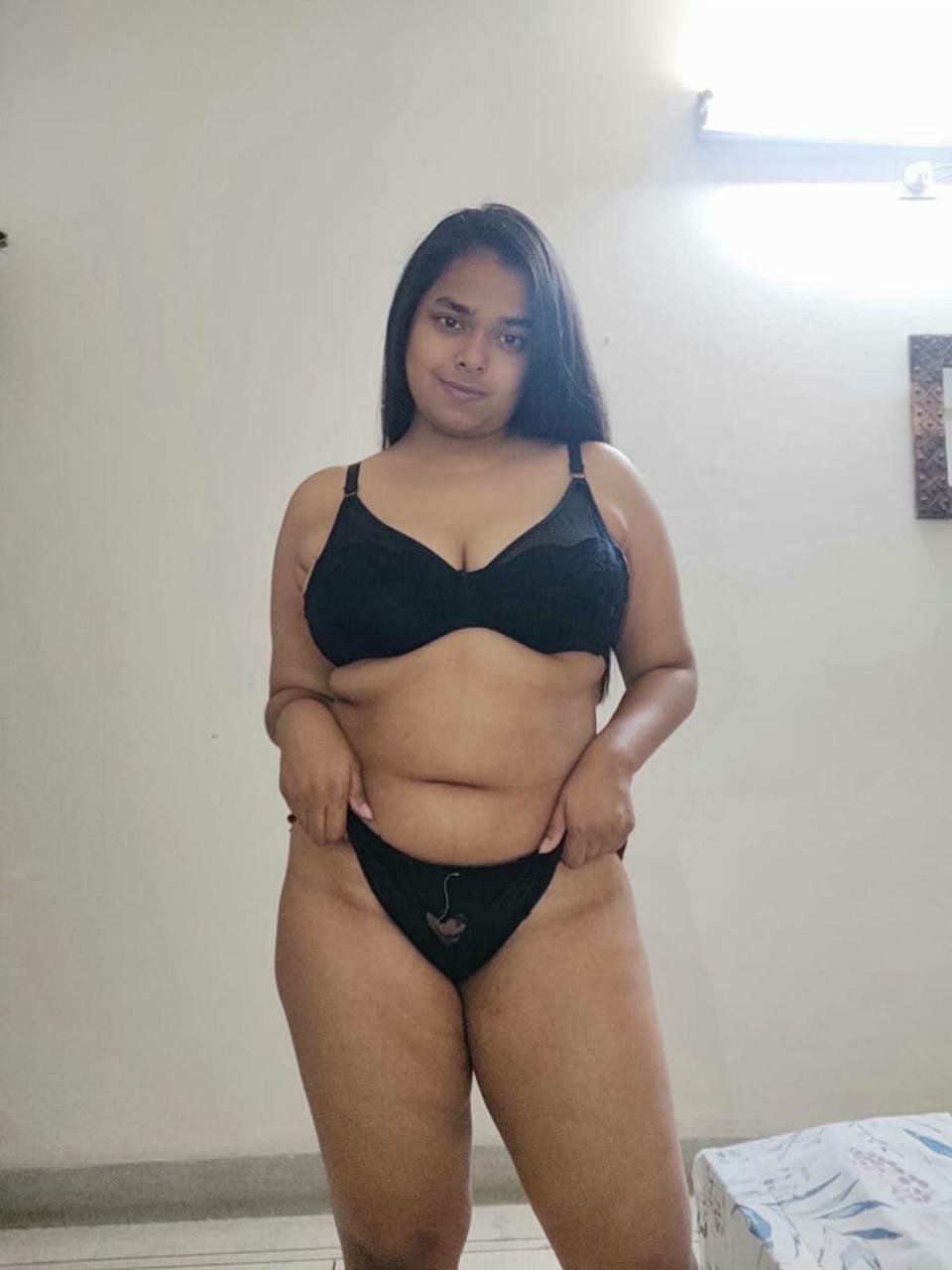 Bengali big ass naked girl fingering fat pussy