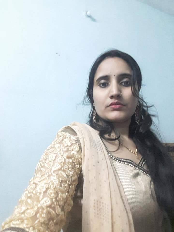 Beautiful bhabhi naked selfie photos update