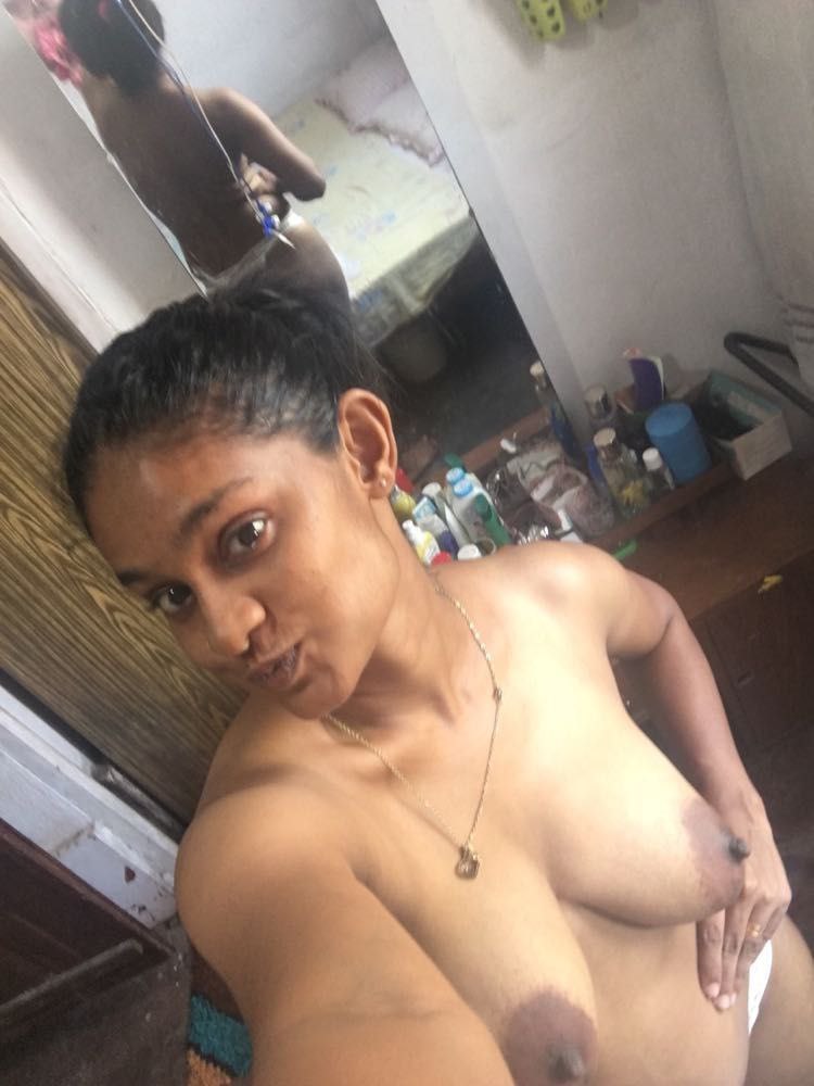 Sexy Chennai MBA Student Nude Big Tits Selfies