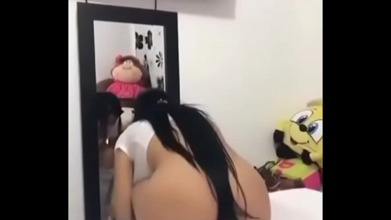 Culona desnuda