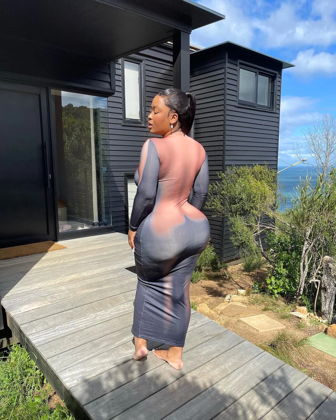 Cyan Boujee shows off her BOOTY
