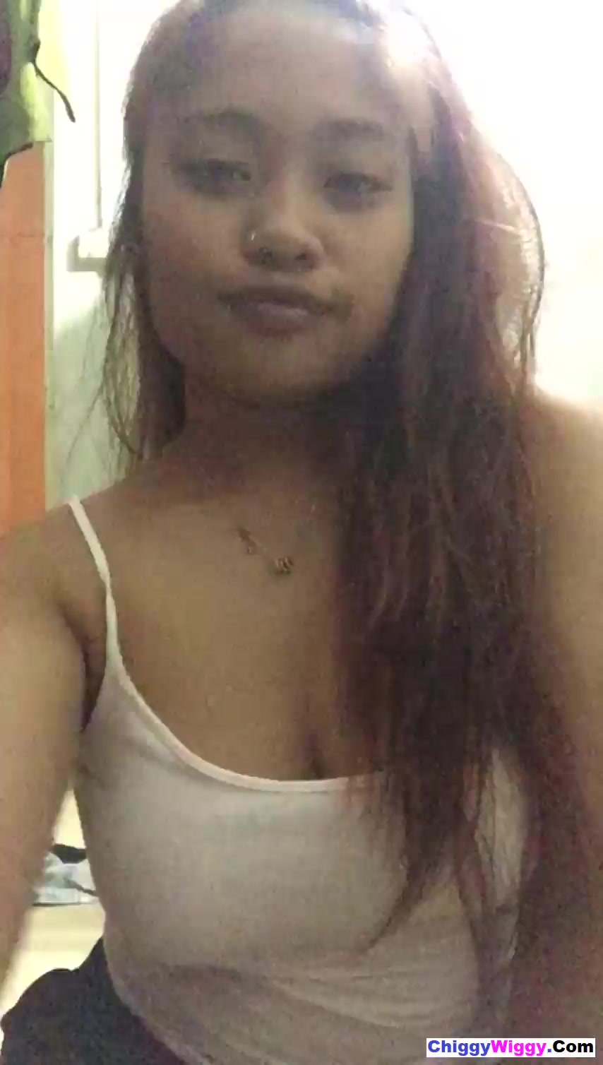 Desi chubby chasmish girl sucking boobs and using dildo