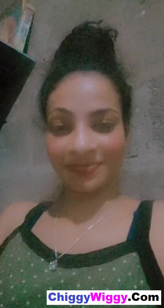 College Girl Big Boobs Show Desi College Girl Showing Her Boobs And Pressing Them In Bathroom While Showing On Video Call 2 of 3