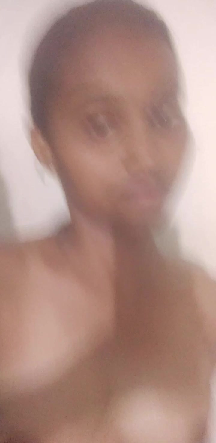cute desi college girl boobs show viral clip