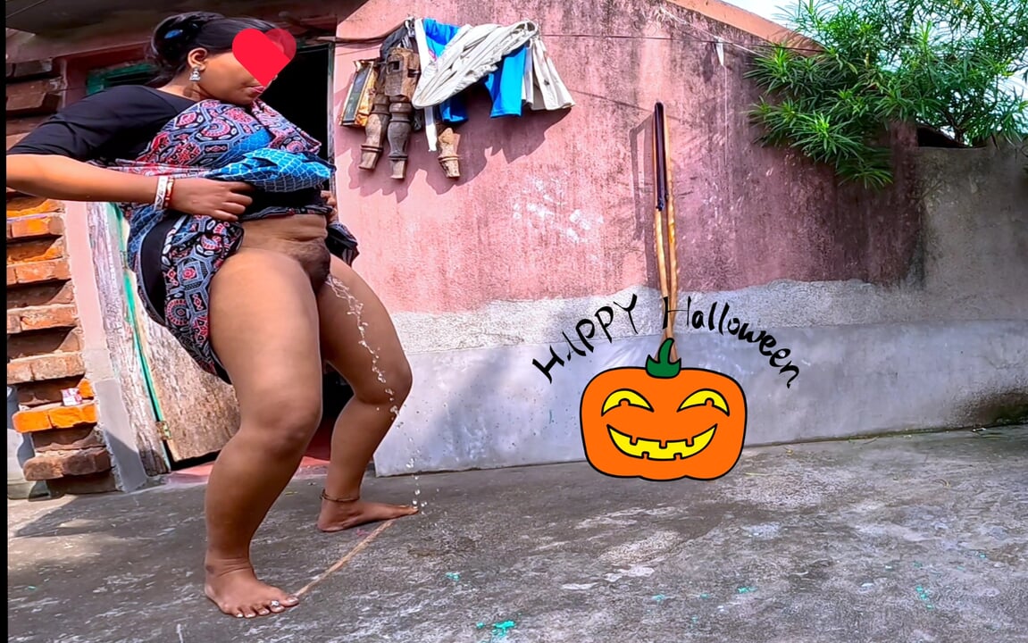 Indian Bhabhi standing Pee