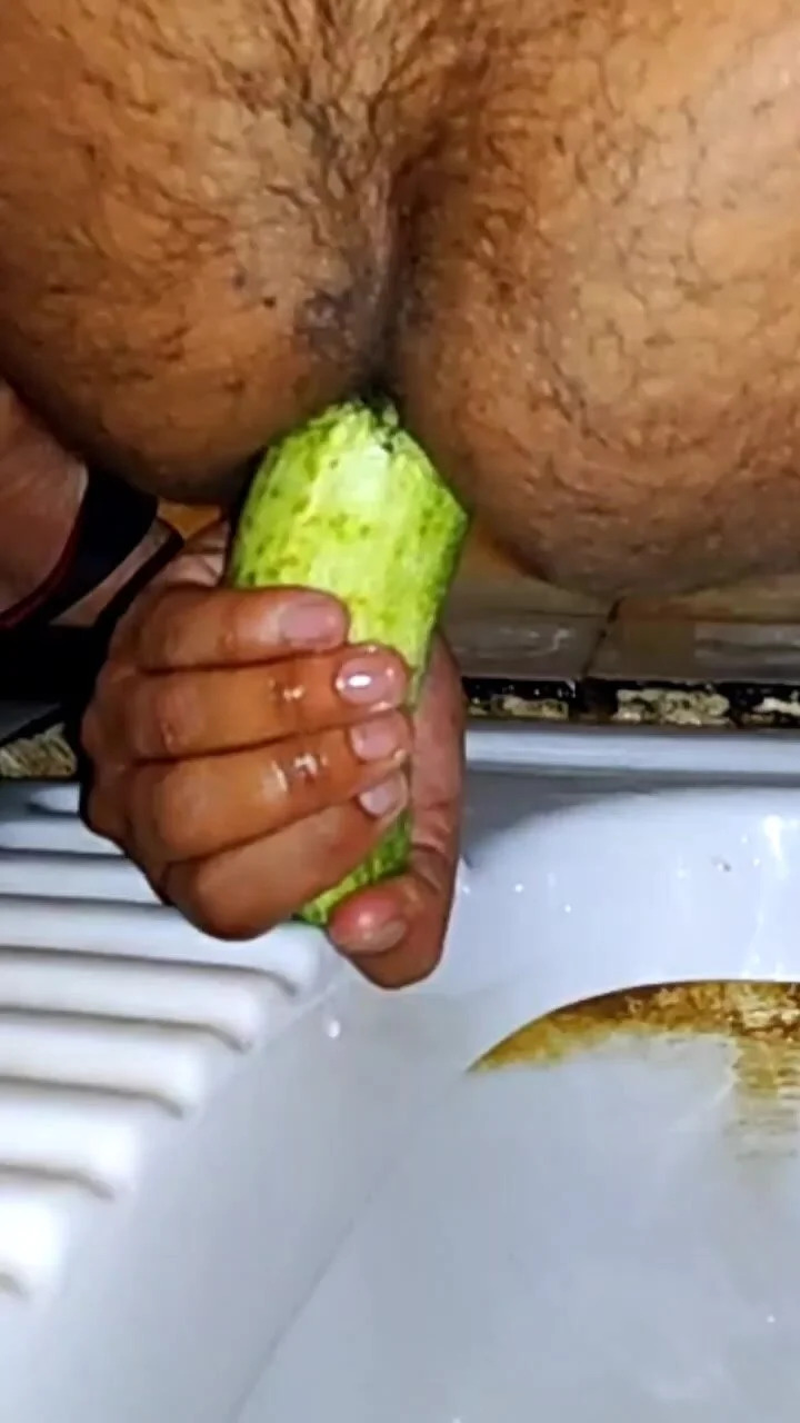 Indian Desi: Deshi Boy cucumber sex dirty shit