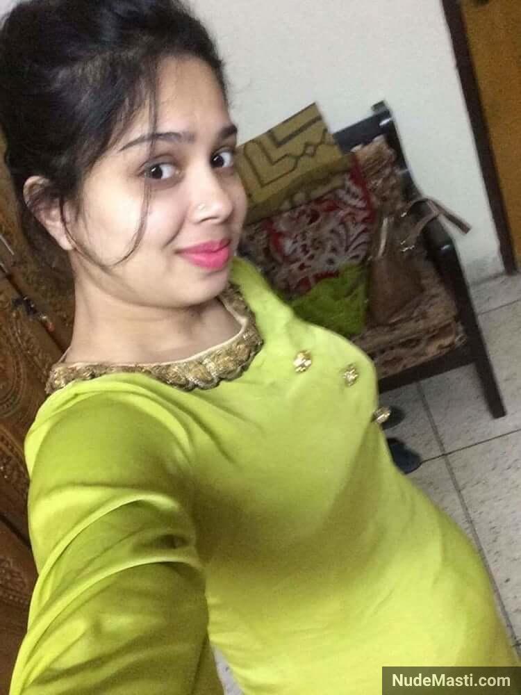 Horny mallu wife erotic nude pics