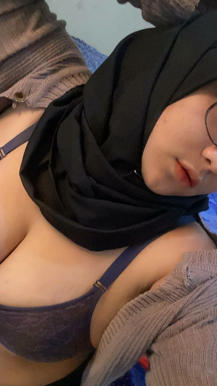 Jilbab toge bugil