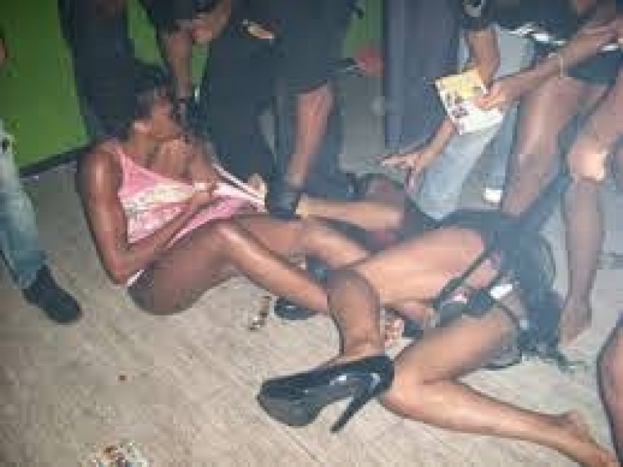 Women fight publicly over man for sex in Lagos