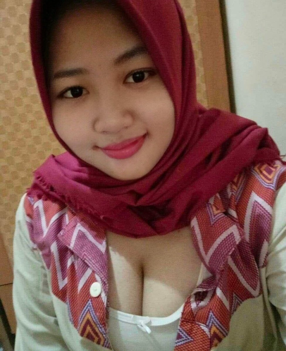 Jilbab toge bugil