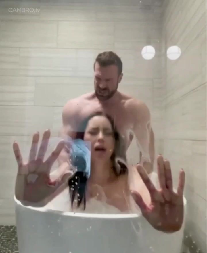 Marisol Yotta bathtub fuck