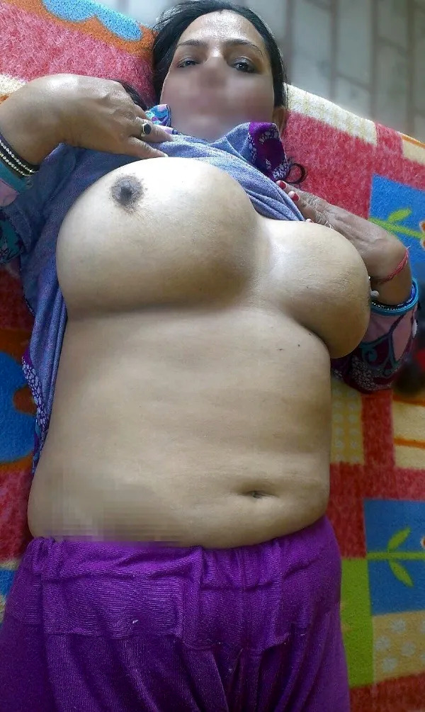 50 Indian Chubby Bhabhi Nudes Gallery