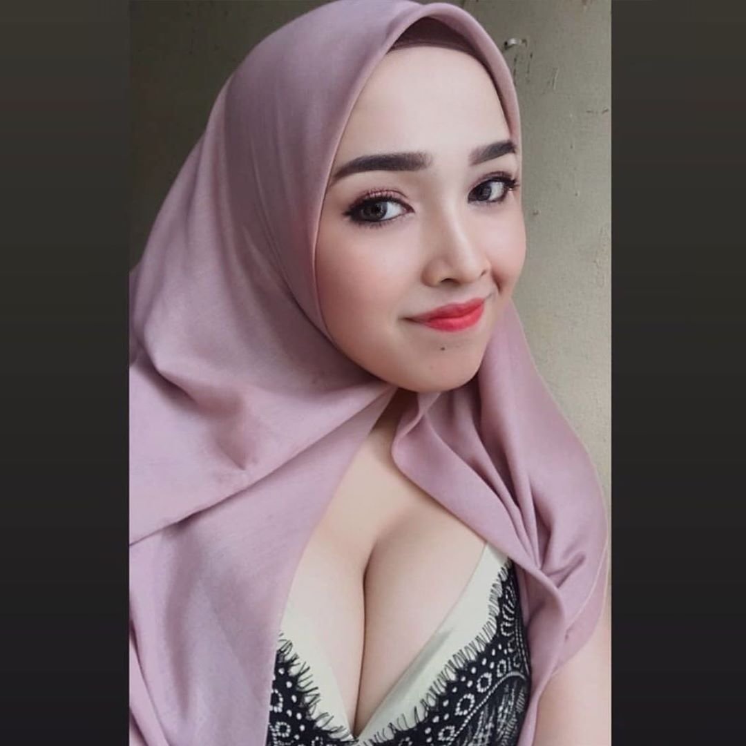 Jilbab toge bugil