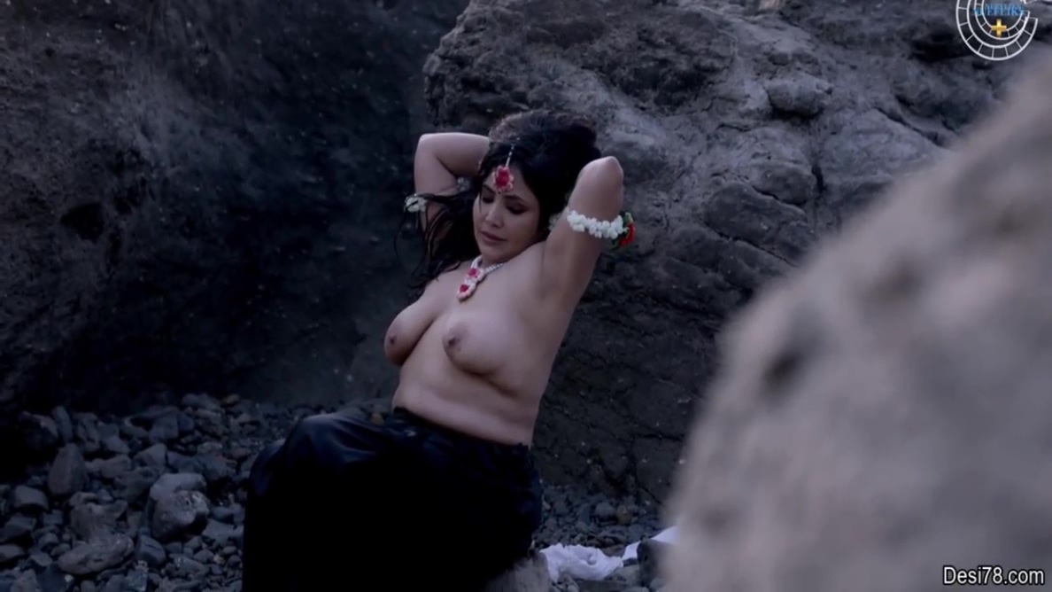 Rajsi Verma Kiss XXX HD Videos.