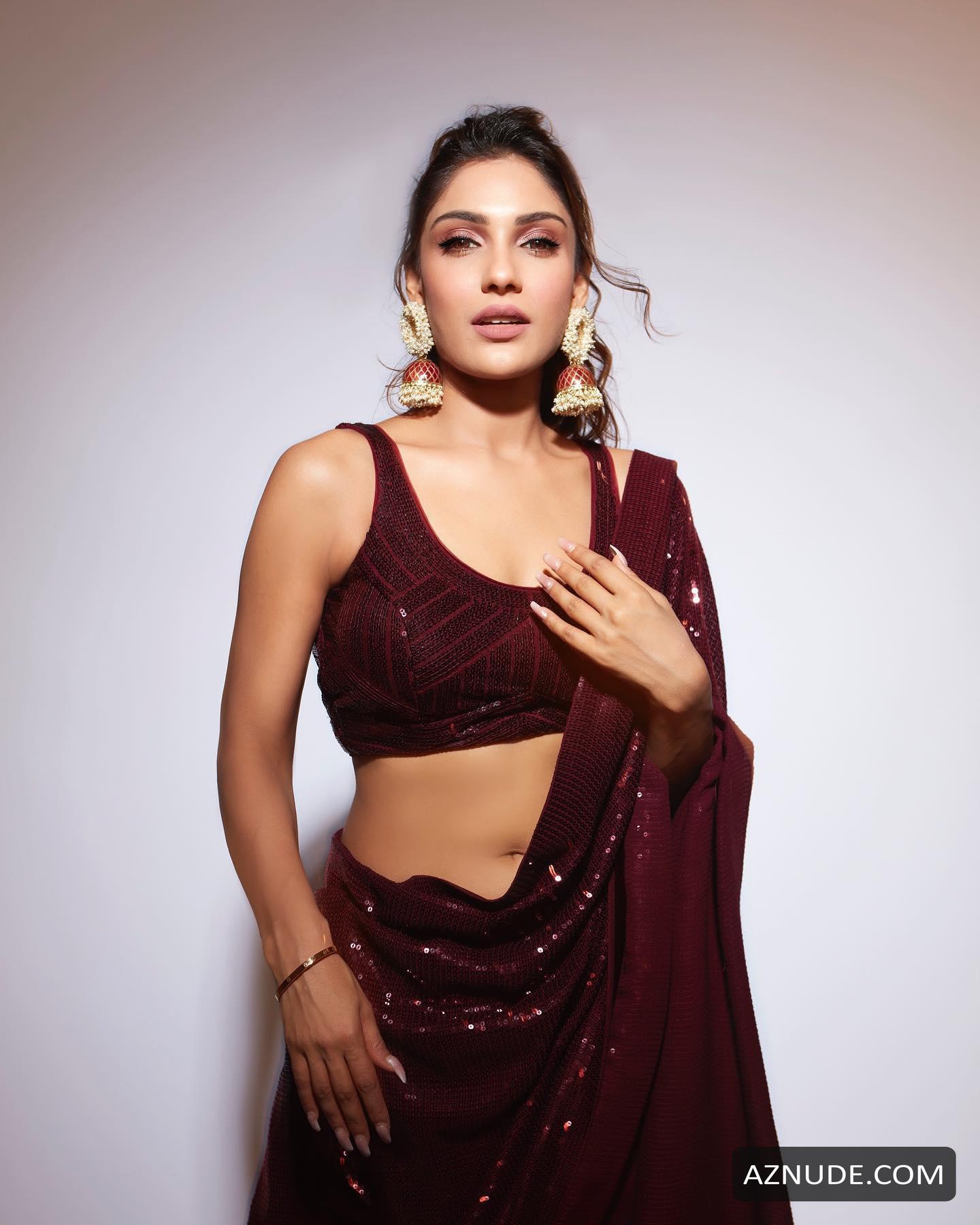Ishita Raj Hot and Sexy In Saree