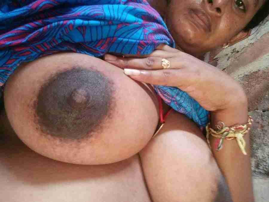 Tamil wife nude photos circulating over Indian porn sites