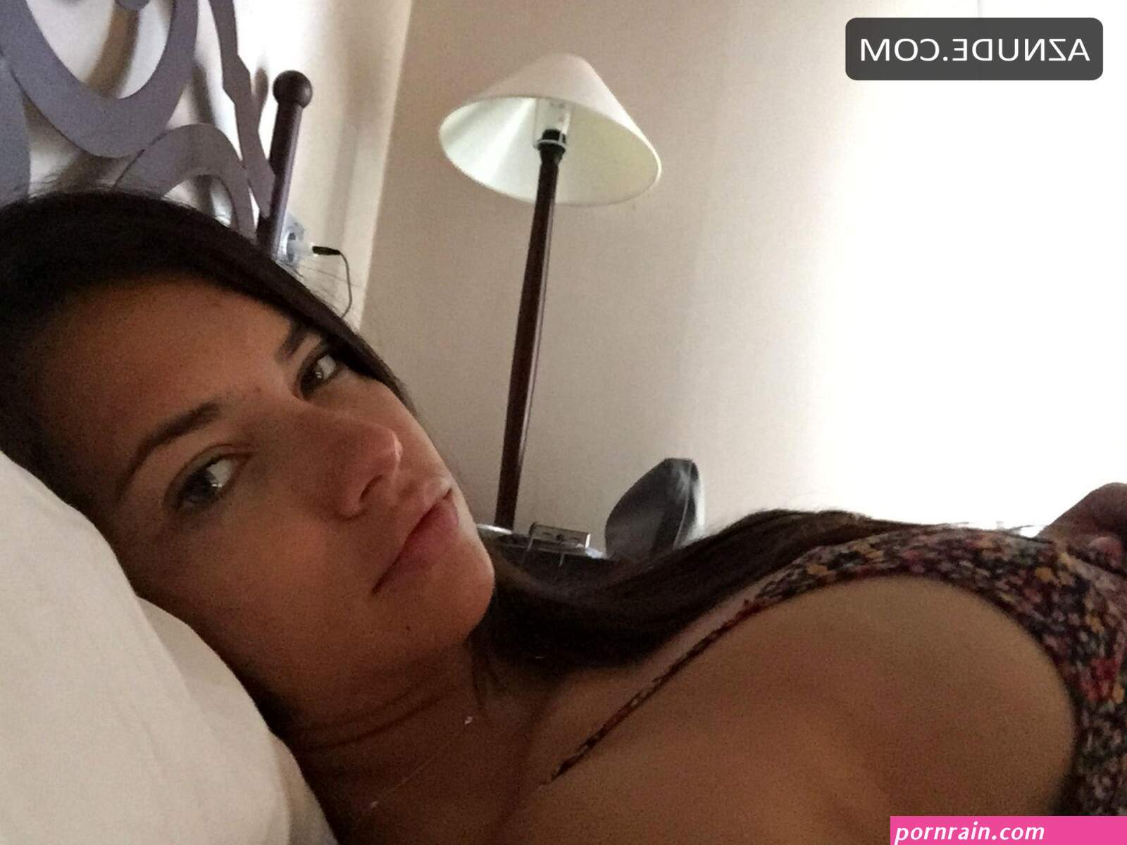 Adriana Lima Nude And Sexy Bed Photos