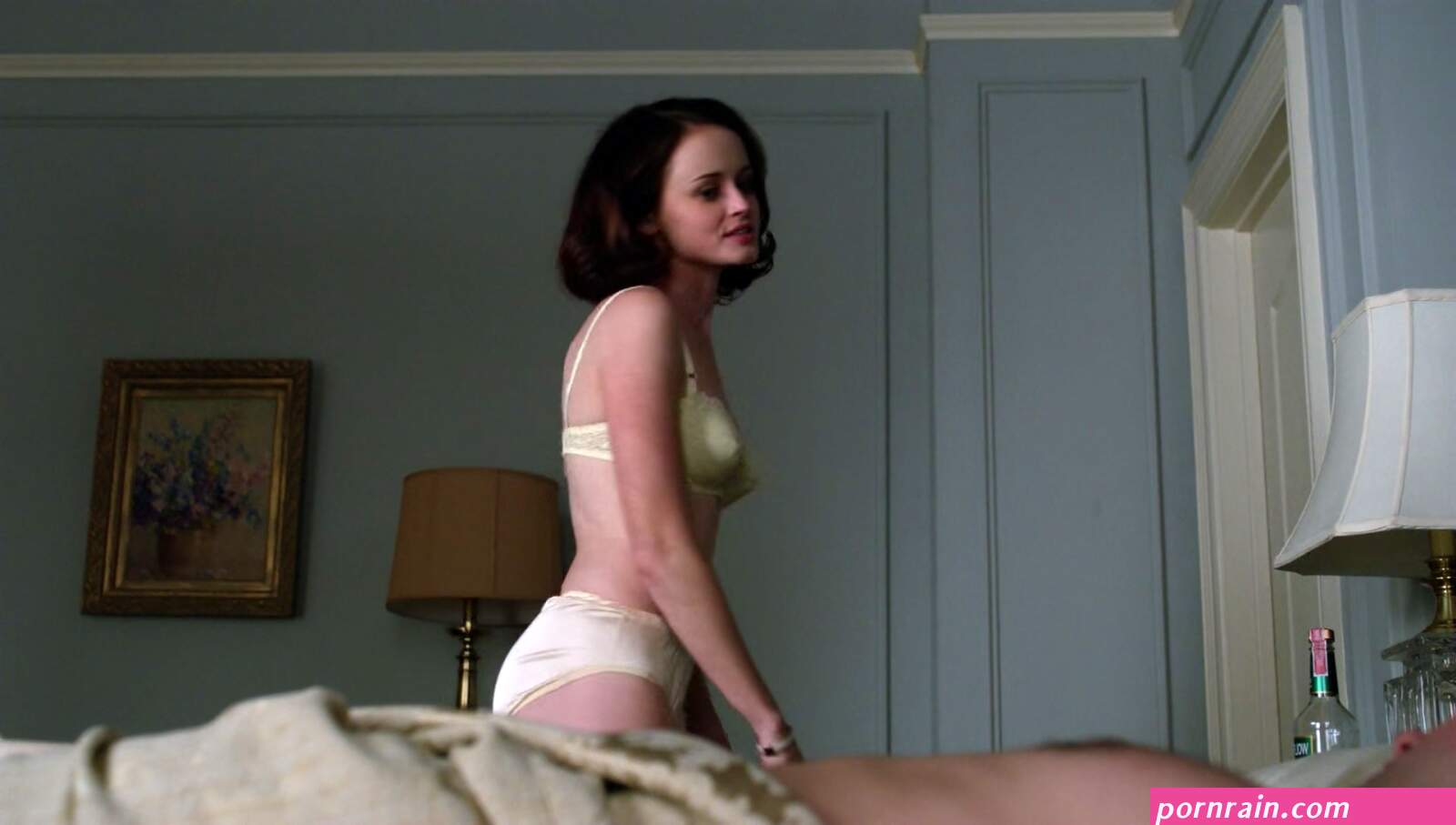 Naked Alexis Bledel in Mad Men ANCENSORED