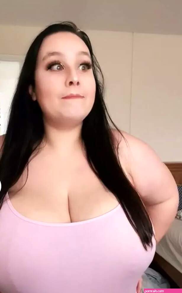 Massive boobs stopped me leaving house for 2 years