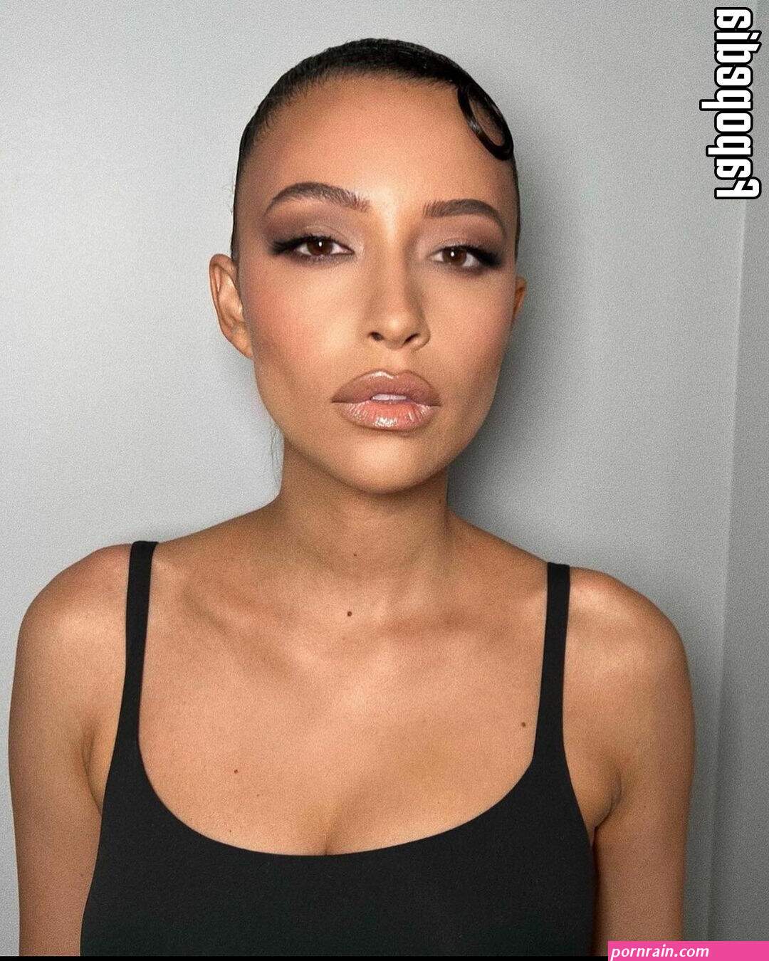 Christian Serratos Nude Leaks