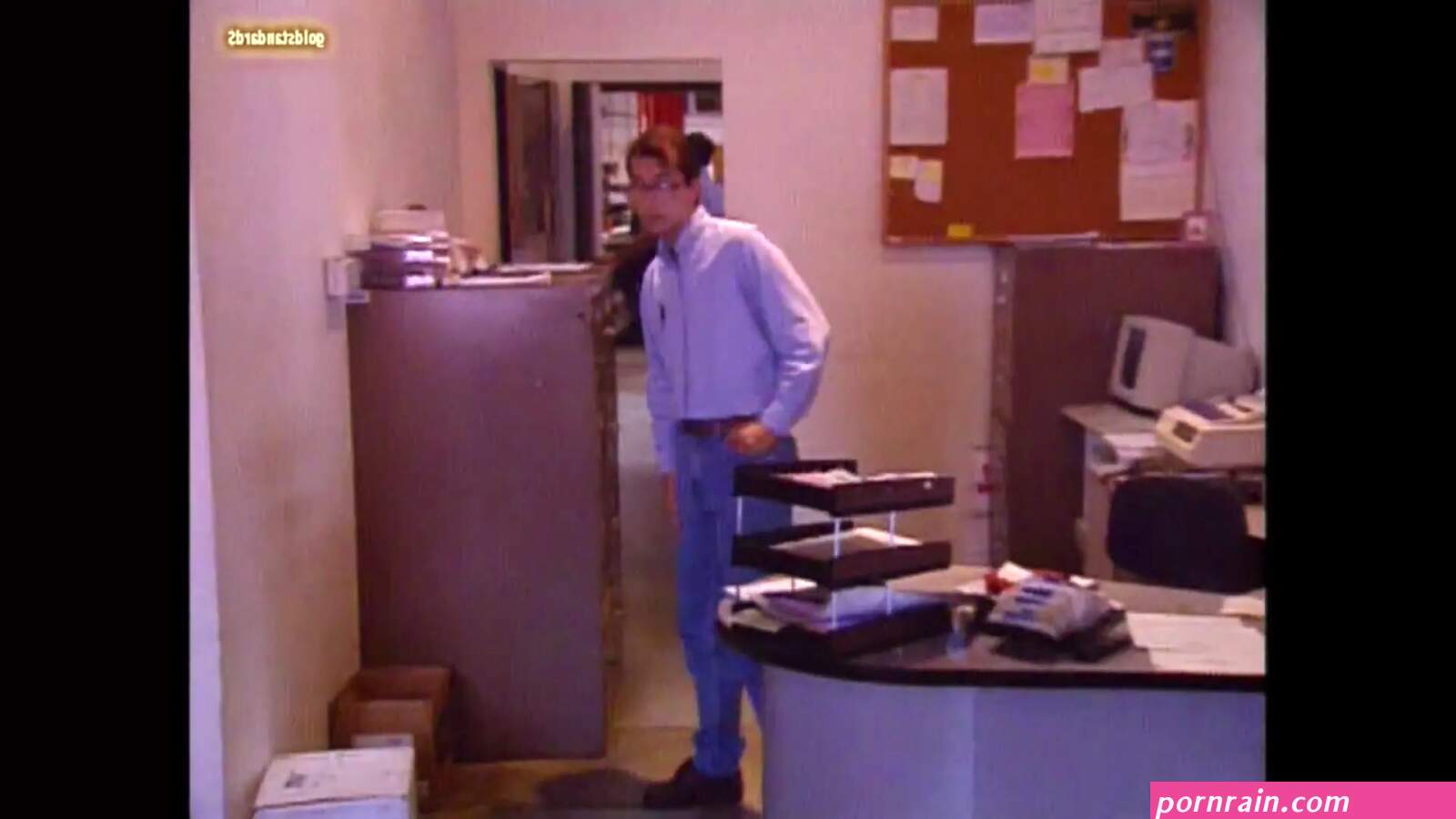 ENF: Naked girl locks herself out of the bathroom at 2:07 in PRETTY VACANT