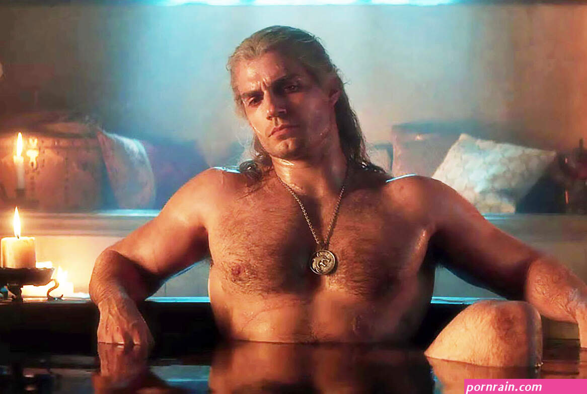 Henry Cavill Nude Sex Scenes Hot Shirtless Beach Photos