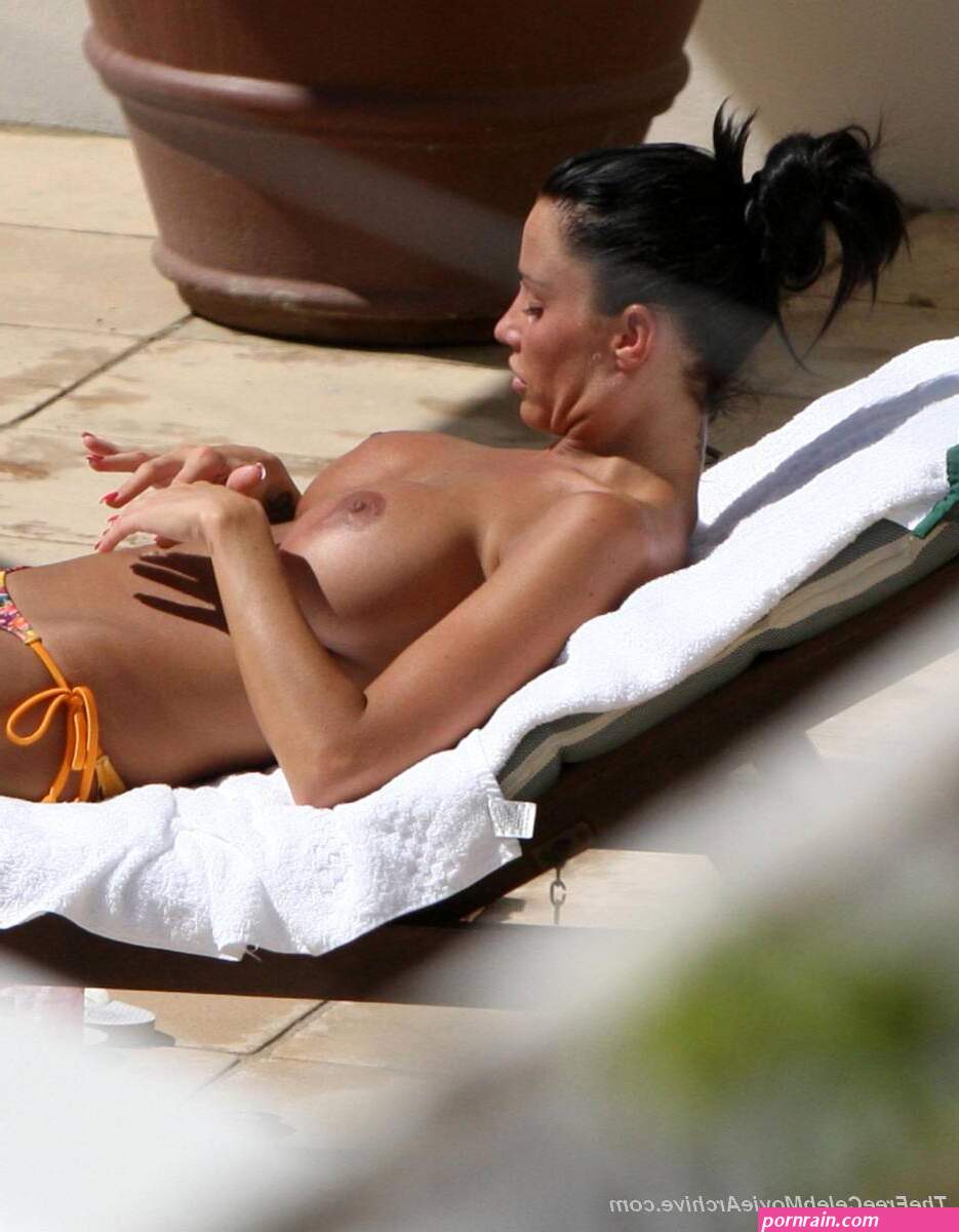 Katie Price fully naked at Largest Celebrities Archive!