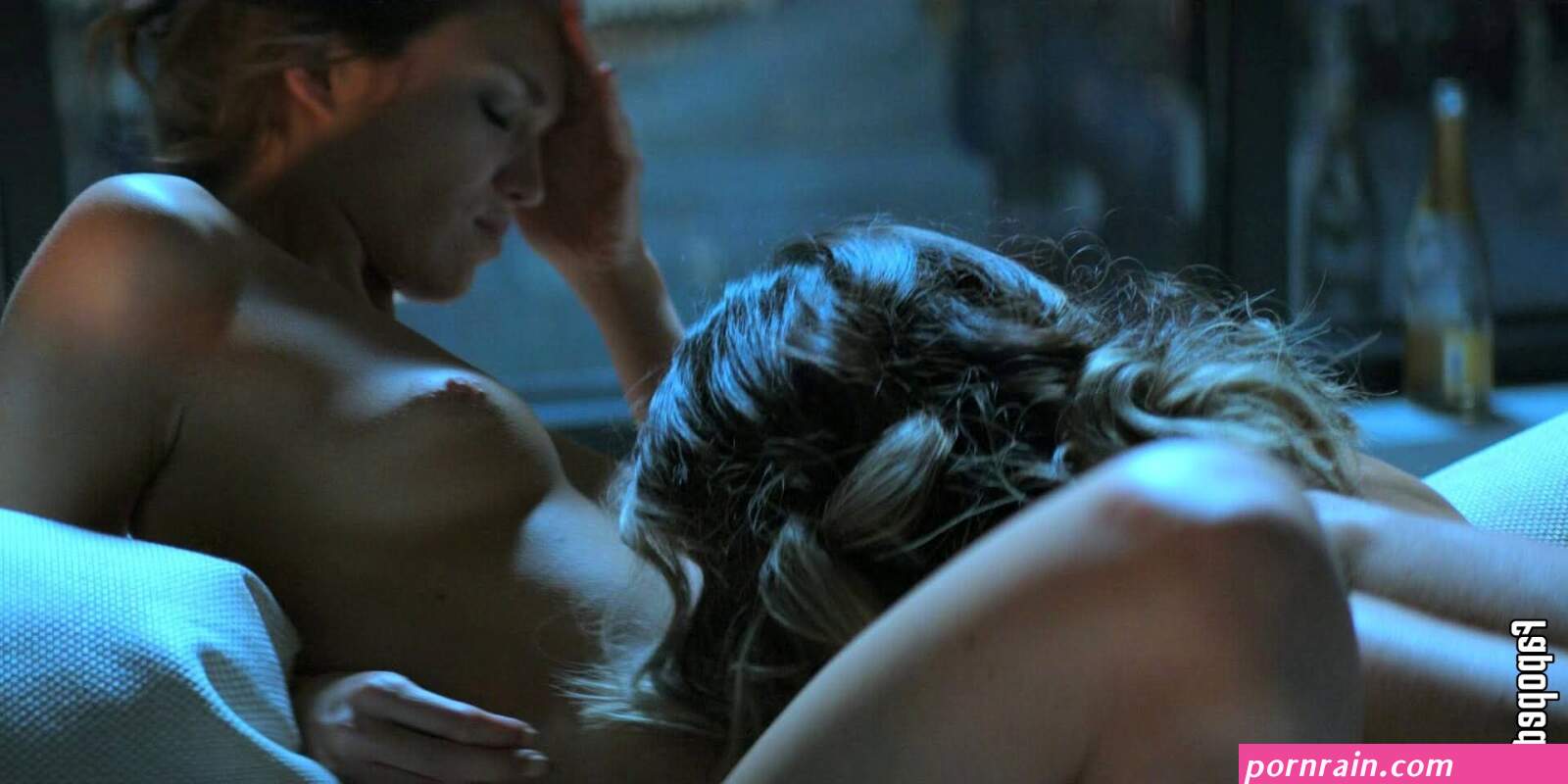 Lili Simmons Nude Leaks