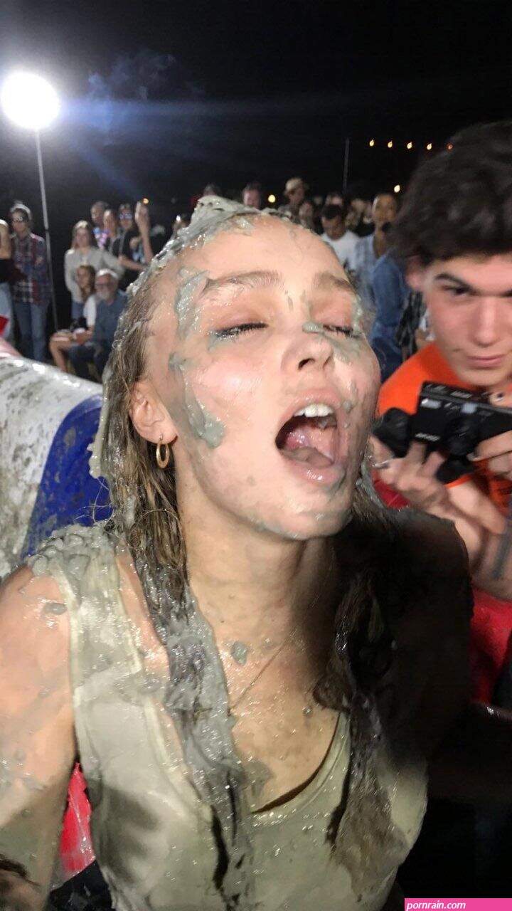 Lily-Rose Depp Nude Sexy and Private LEAKED Videos