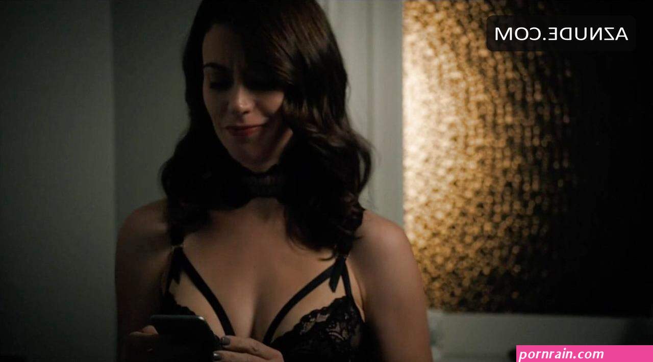 MAGGIE SIFF Nude