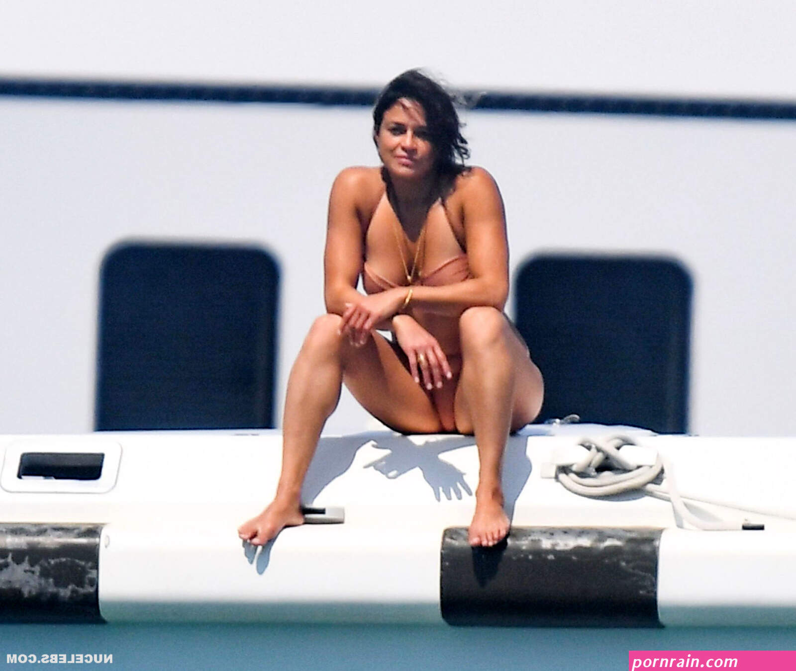 Michelle Rodriguez Cameltoe Wet Bikini Photos