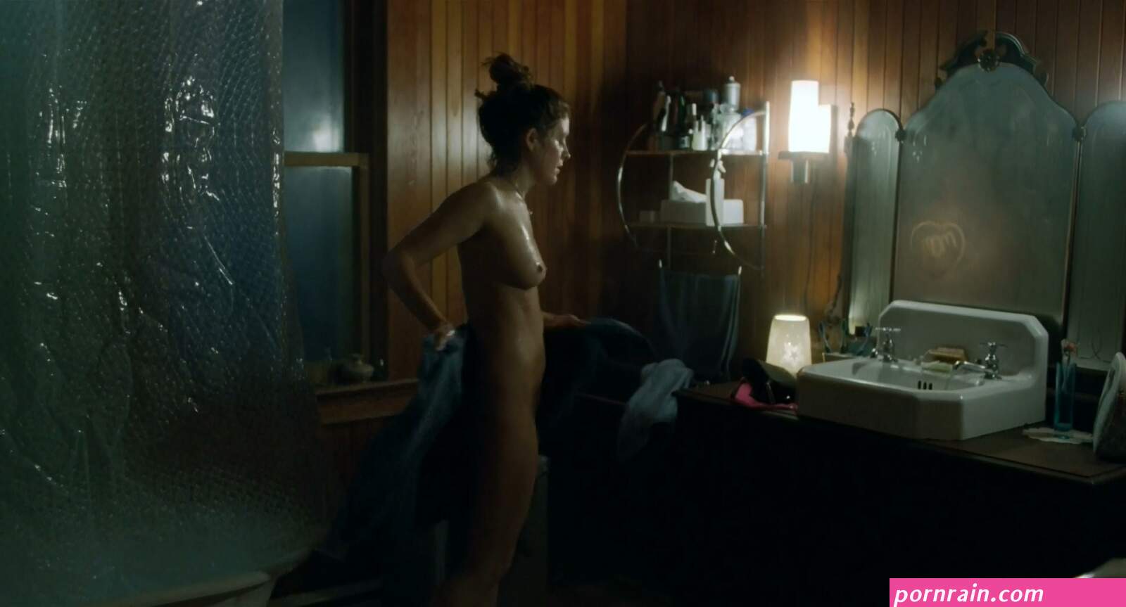 Nude video celebs Actress Riley Keough