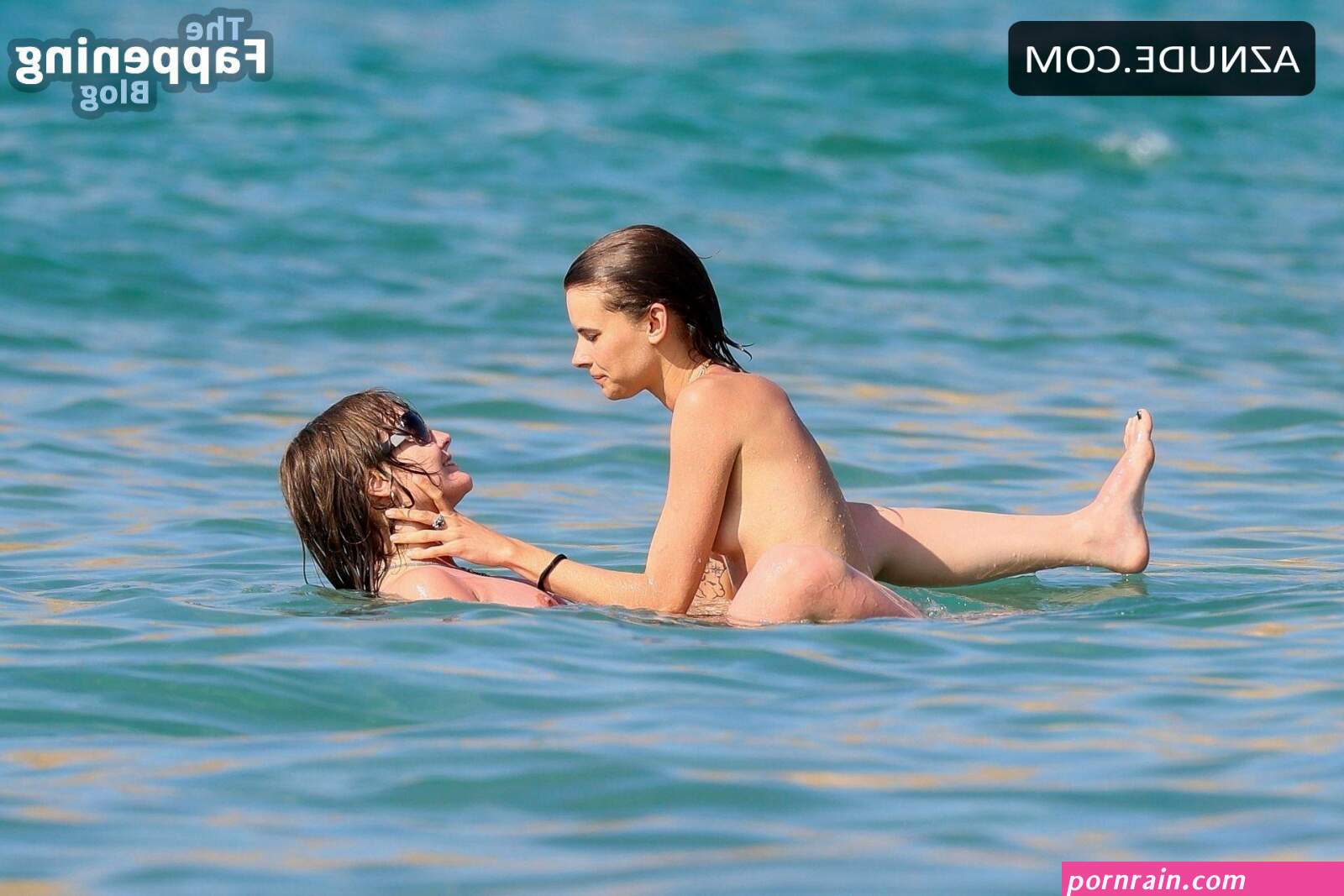 VICTORIA DE ANGELIS Nude