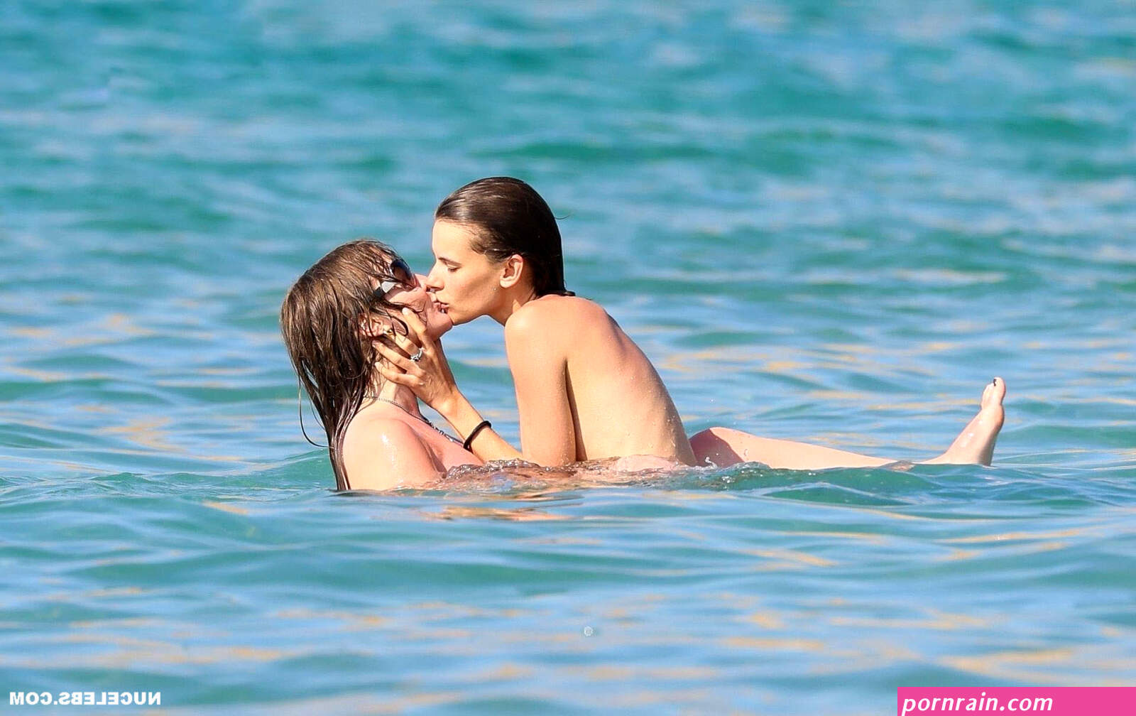 Victoria De Angelis Nude Topless Lesbian Kiss